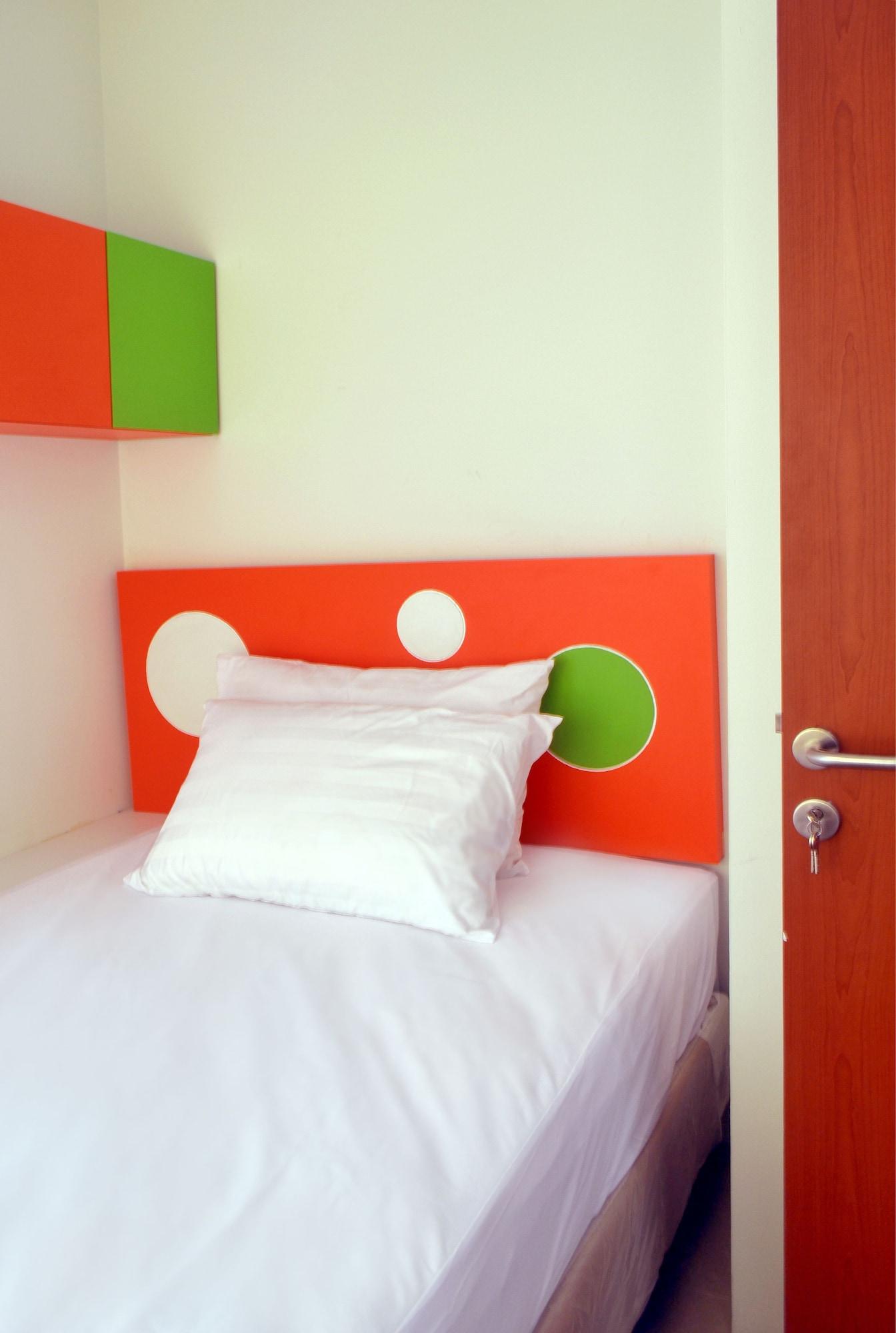 Отель Titanium Express Homtel Джакарта Экстерьер фото