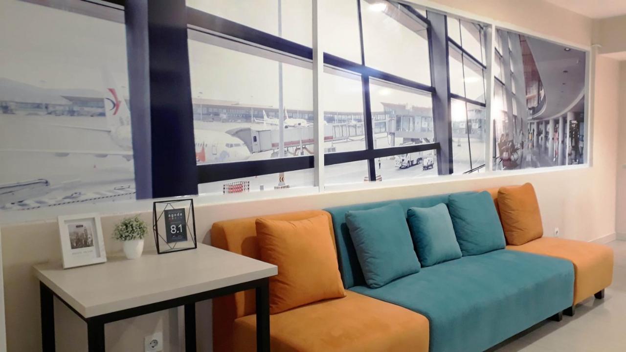 Отель Titanium Express Homtel Джакарта Экстерьер фото