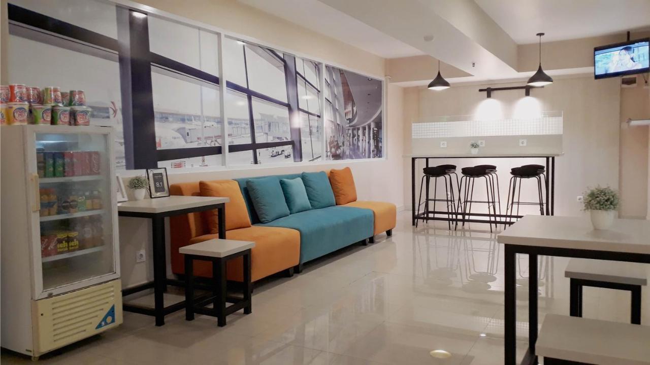 Отель Titanium Express Homtel Джакарта Экстерьер фото