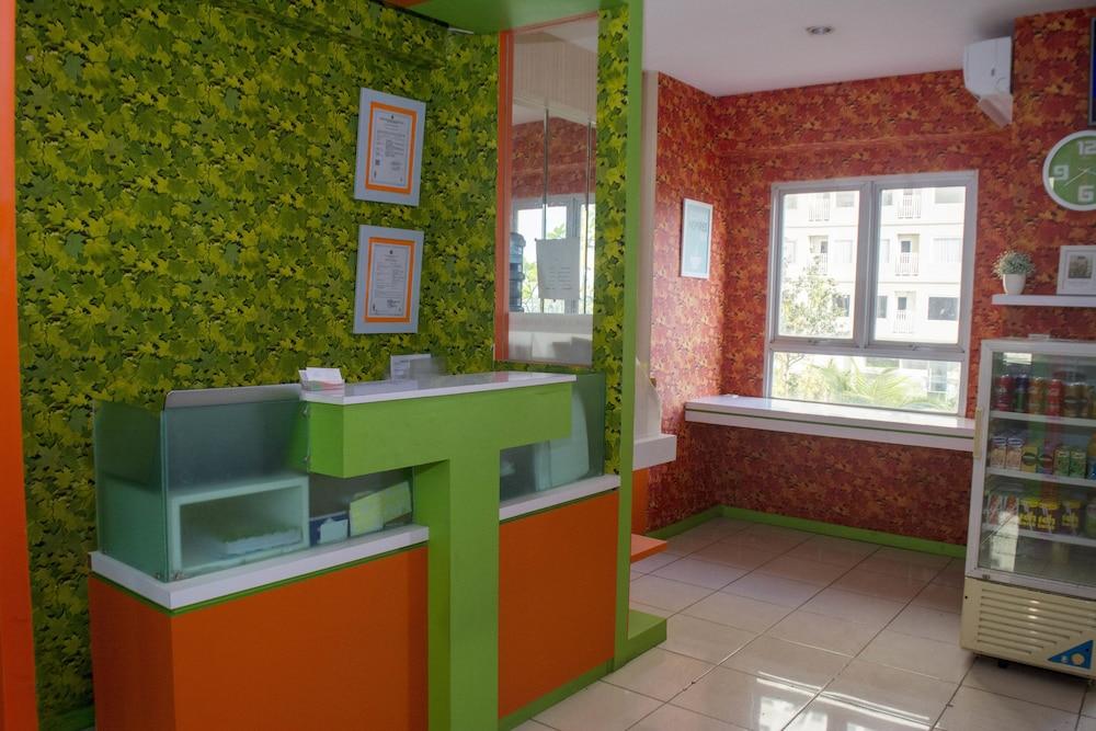 Отель Titanium Express Homtel Джакарта Экстерьер фото