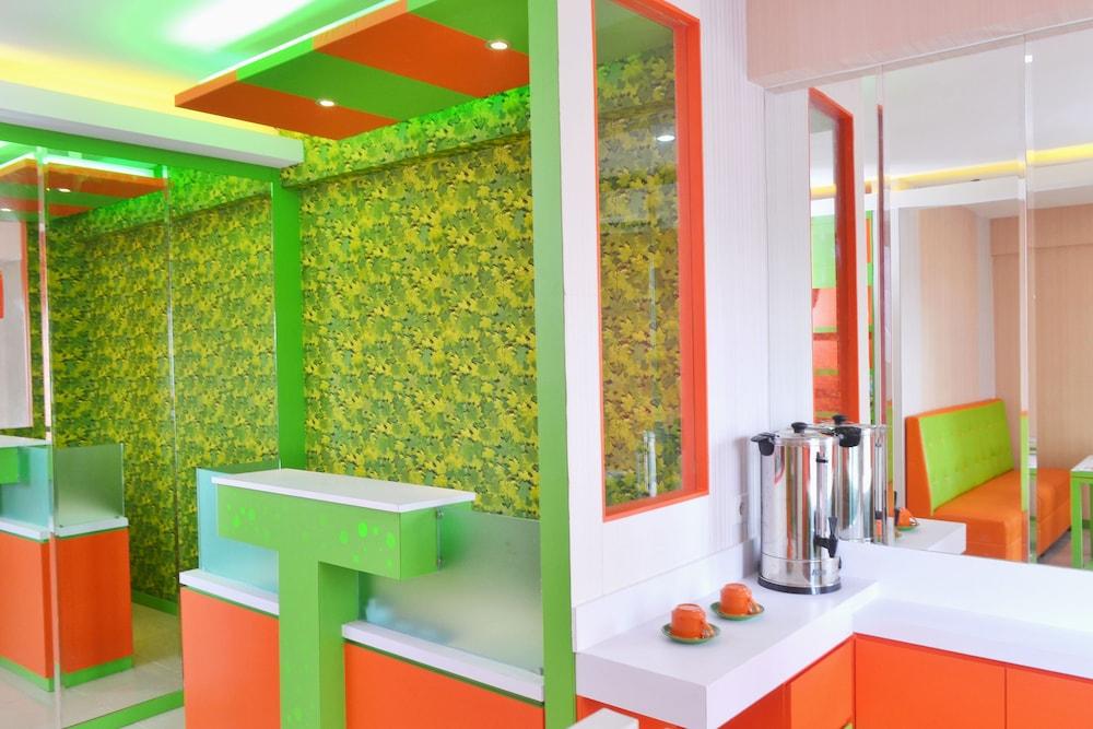Отель Titanium Express Homtel Джакарта Экстерьер фото