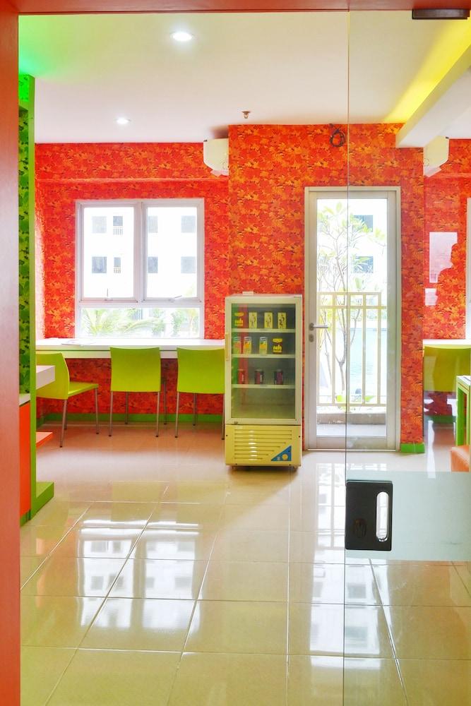 Отель Titanium Express Homtel Джакарта Экстерьер фото