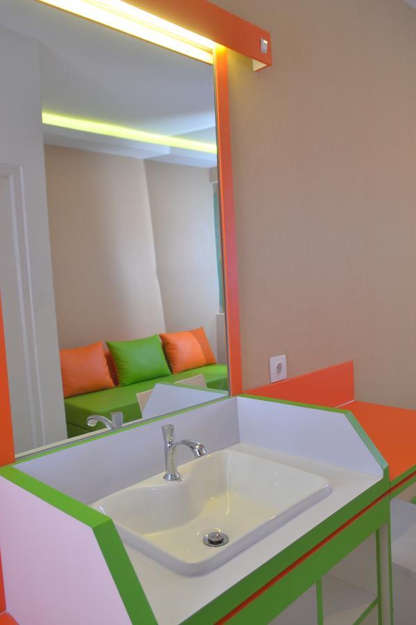 Отель Titanium Express Homtel Джакарта Экстерьер фото