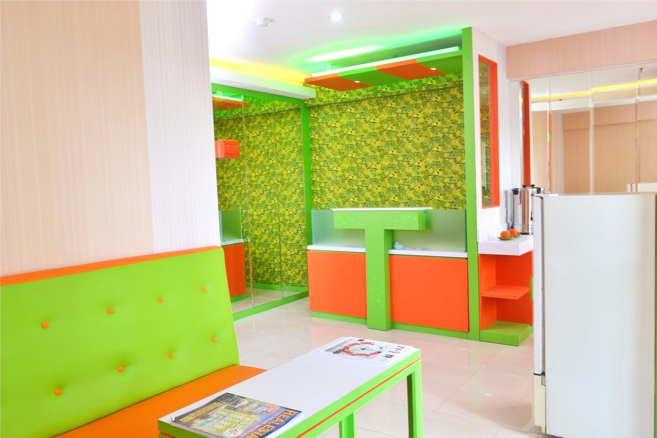 Отель Titanium Express Homtel Джакарта Экстерьер фото