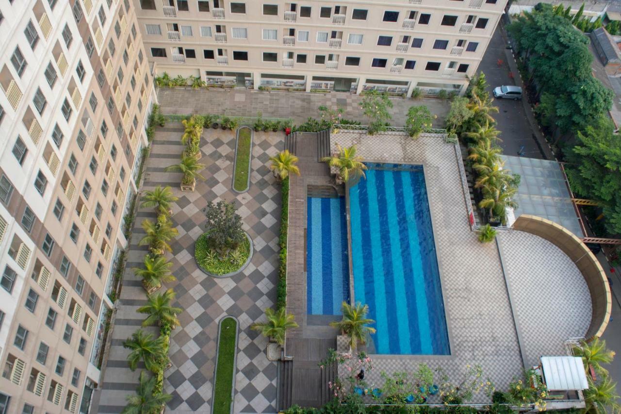 Отель Titanium Express Homtel Джакарта Экстерьер фото