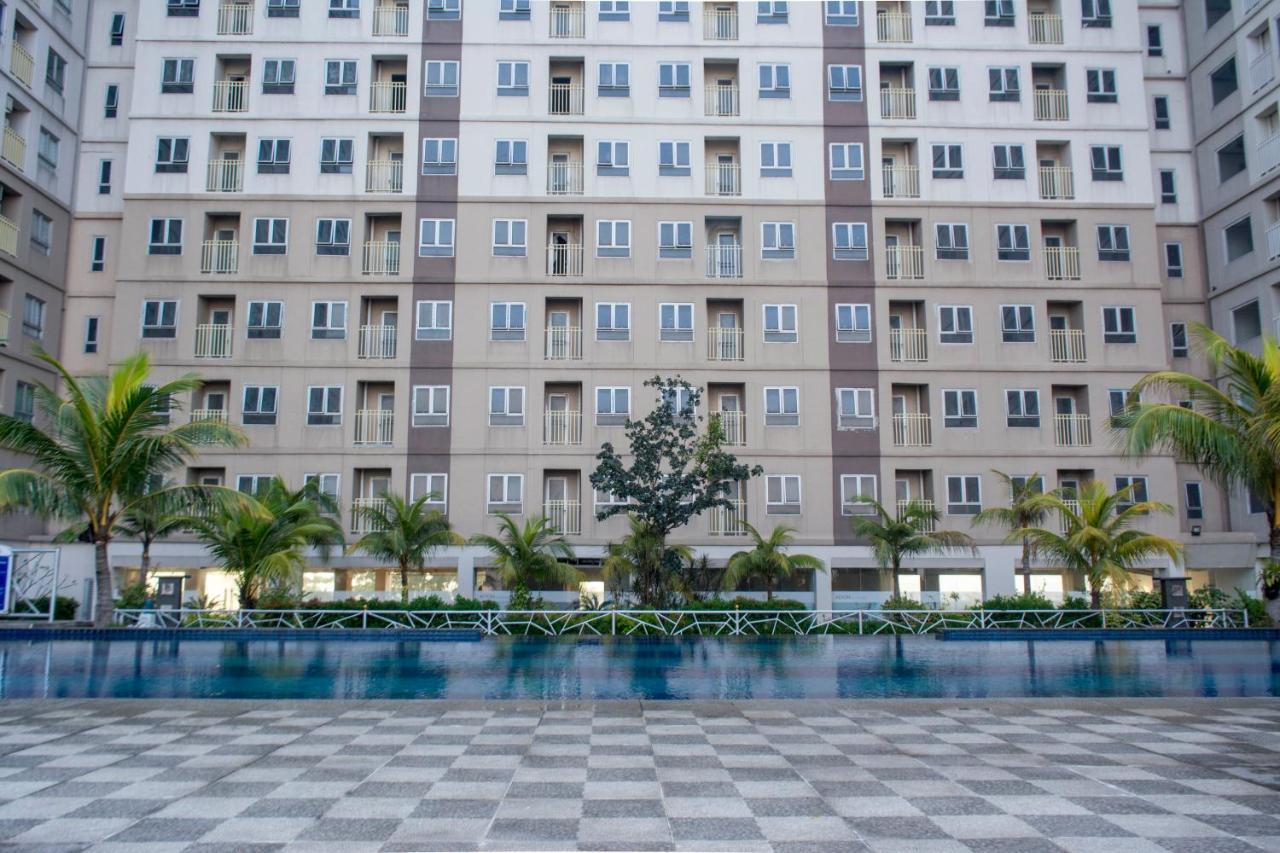 Отель Titanium Express Homtel Джакарта Экстерьер фото